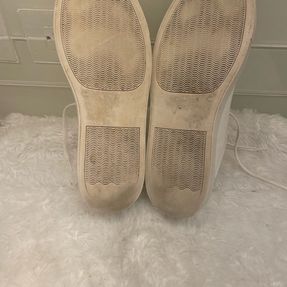 Common Projects Women’s Sneakers - Picture 4 of 7